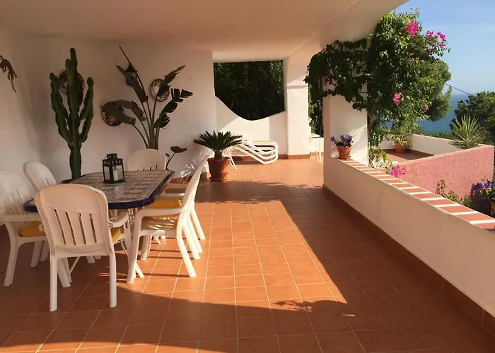 Casa Patricia, Ladera Del Mar, *